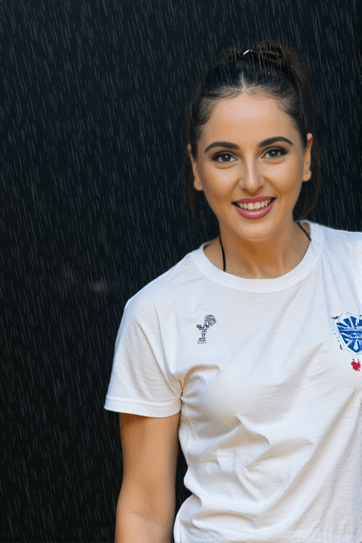 Hoopsy Daisy OnlyFans leaked nude photo — That see-through wet white t-shirt with nothing underneath, standing in the rain look hits different